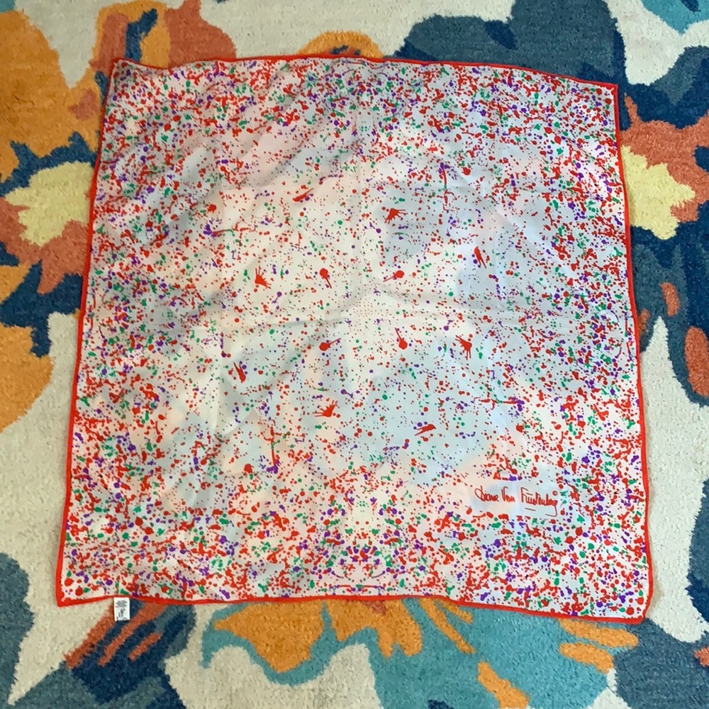 DVF Diane von Furstenberg 100% silk scarf